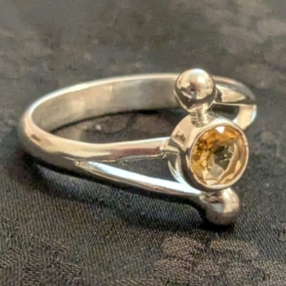 New 925 Solid Sterling Silver Ring Genuine Citrine Ring Size 6.75 - Picture 3 of 6